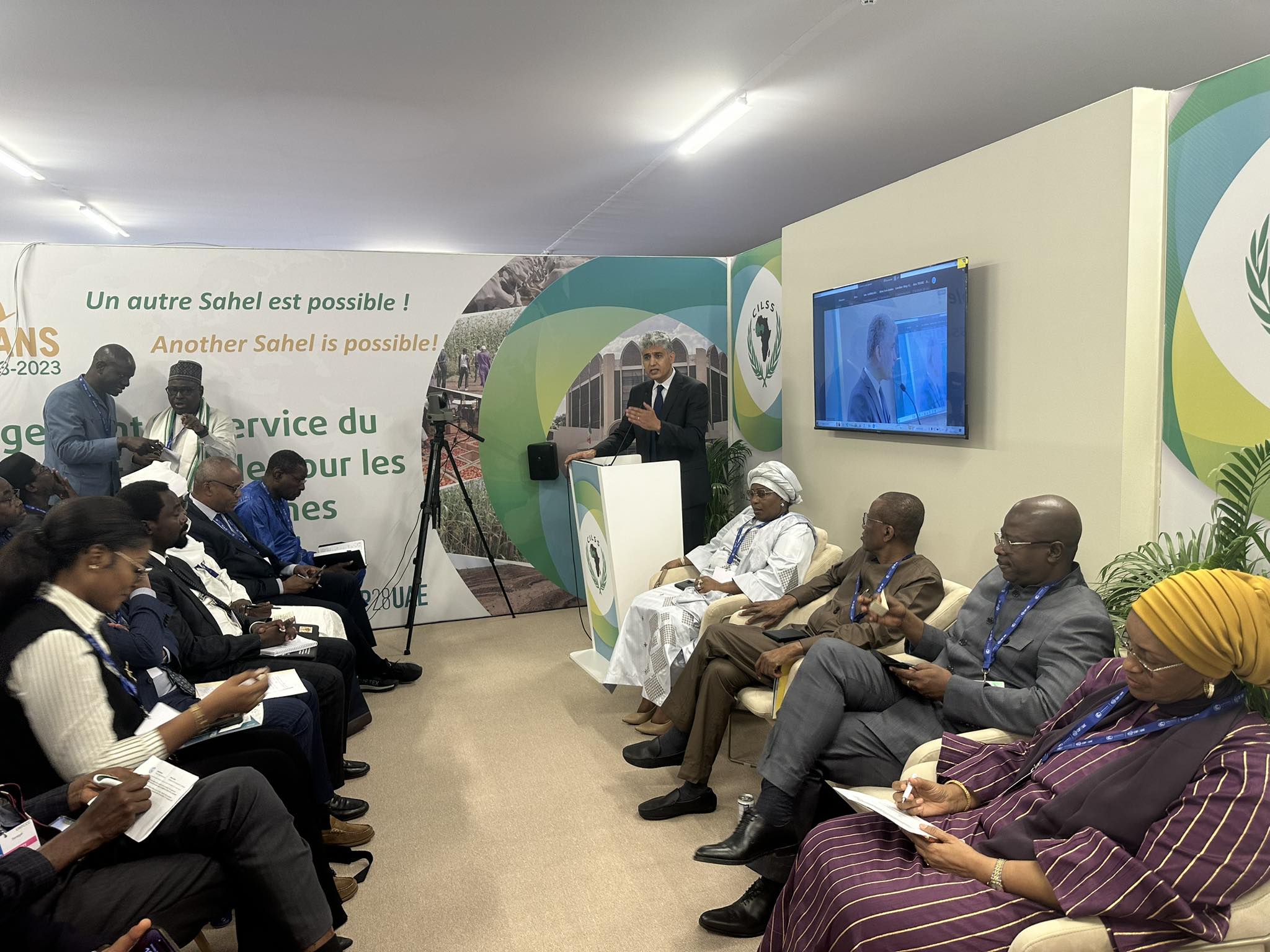 COP28UAE:  le Secrétaire Exécutif de l’OSS prend part à la réunion ministérielle sur « La restauration des terres et la résilience à la sécheresse au Sahel »