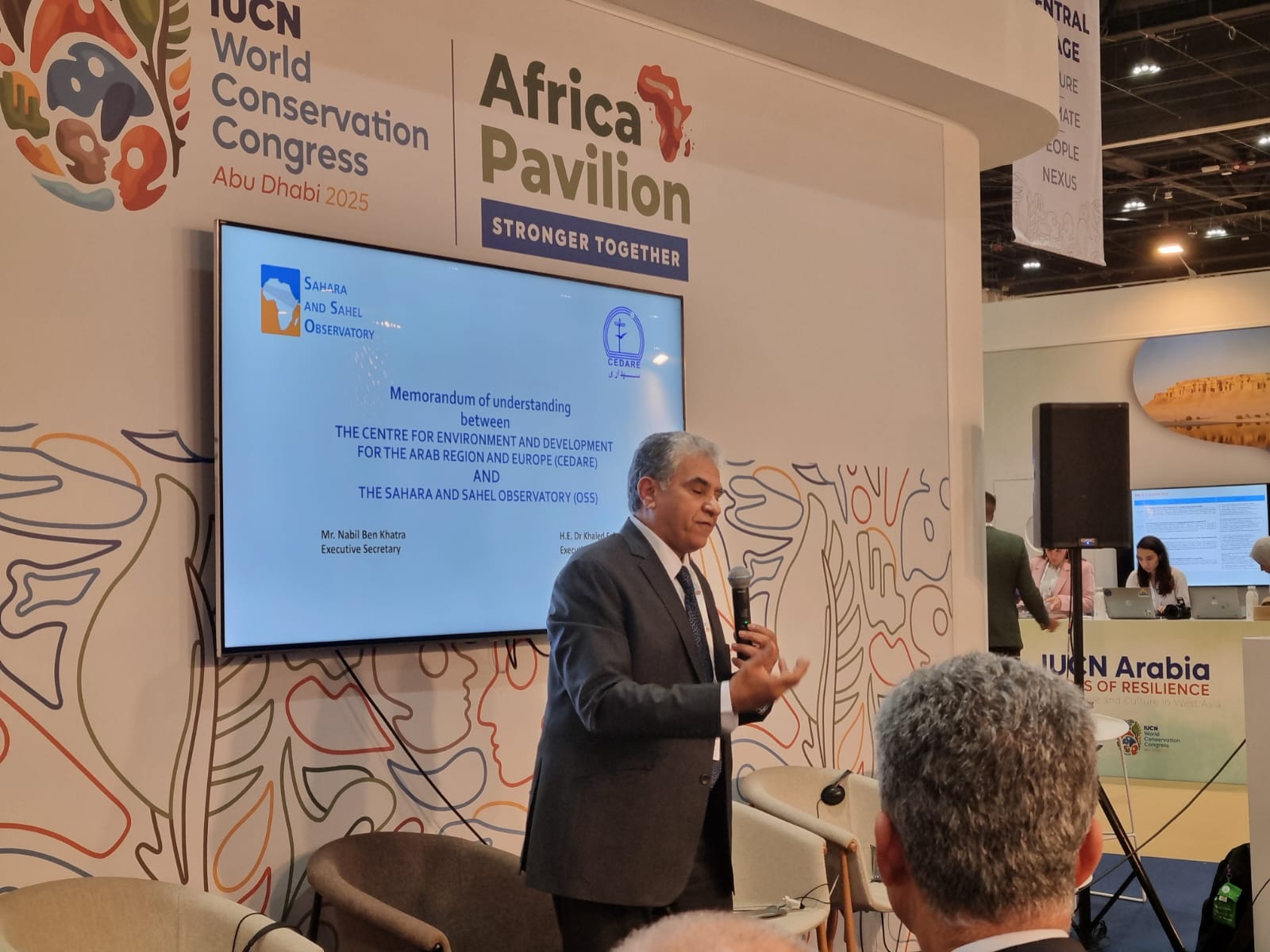 Un accord-cadre de coopération a été signé entre le CEDARE et l’Observatoire du Sahara et du Sahel - OSS